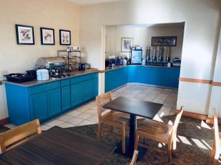Country Inn & Suites by Radisson, York, PA - York - 2