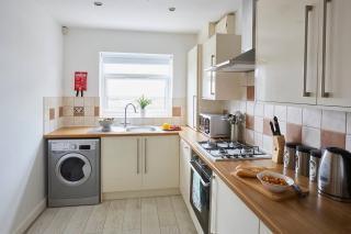 Ropers Retreat - Queensbury - 1