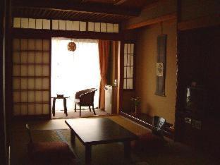 Ryokan Asukasou at the entrancne of Nara park - Nara - 6