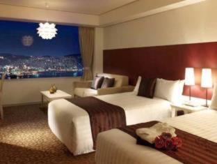 Luke Plaza Hotel - 3