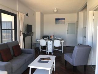 The Somerton Beach Retreat - 2