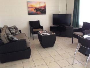 Palm View Holiday Apartments - 2