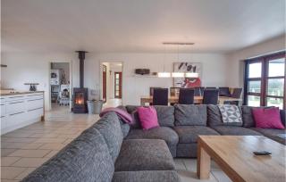 Four-Bedroom Holiday Home In Humble - Humble - 7