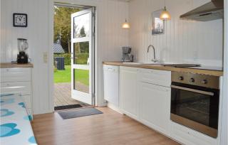 Awesome Home In Strandby With Kitchen - Strandby - 7