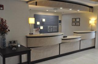 Holiday Inn Express & Suites Jackson by IHG - Jackson - 2