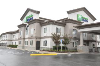 Holiday Inn Express & Suites Jackson by IHG - Jackson - 4