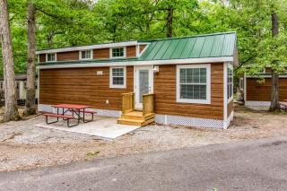 Williamsburg Camping Resort 38 ft. Park Model 5 - 8