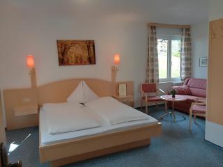 Hotel Pension Sonnenuhr - Tauplitz - 5