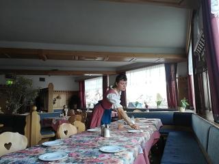Hotel Pension Sonnenuhr - Tauplitz - 8