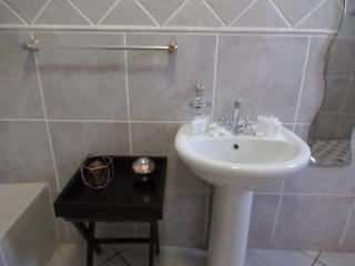 faces guesthouse - 2