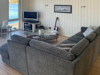 6 person holiday home in Urangsvåg - Steinsbø - 1