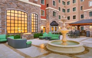 Staybridge Suites - Gainesville I-75 by IHG - Gainesville - 1