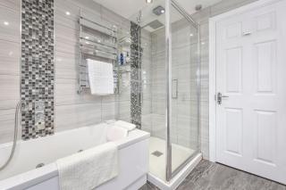 Docklands Stay, Room in Modern Spacious House - Near Excel Centre, City Airport, UEL,Sleeps 2 - Londra - 7