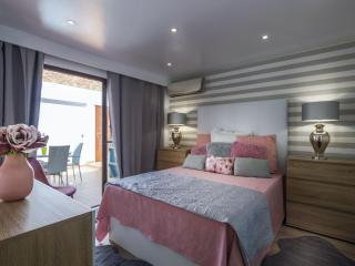 Luxury Apartment, 3 min Walk to Beach, Albufeira - Guia - 1
