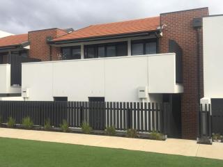 Central 1B apartment with stairs - Ballarat - 0