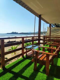 Sea Front Beach Huts - 0
