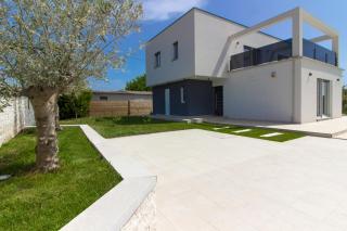 Modern villa Nerina with private pool near Pula - 3