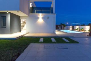 Modern villa Nerina with private pool near Pula - Pula - 4