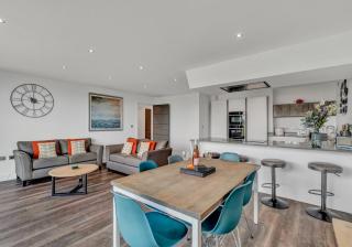 7 Waterstone House - Luxury Apartment Overlooking South Beach, Tenby - Tenby - 6