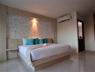 Chalong Beach Front Residence - Rawai Beach - 8
