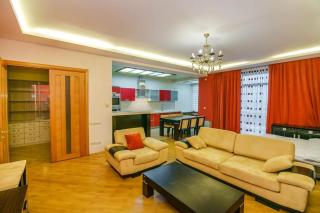 Red Apartment Vip City Center - Bakoe - 6