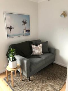 Sun-Drenched 1 Bed Studio Apartment In Newtown - Sydney - 8