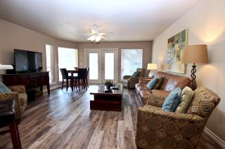 Poolside Porch Paradise - New Braunfels - 6