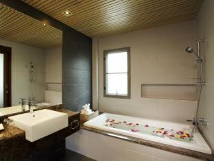 Mandarava Resort and Spa, Karon Beach - Strand Karon - 3