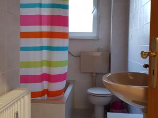 Große Ferienwohnung an der Rheinpromenade three - Duisburg - 6