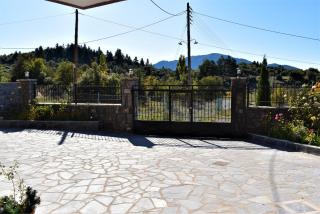 Mainades House - 6