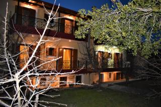 Mainades House - 4