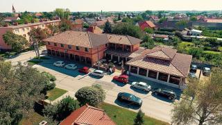 Corvin Pension and Restaurant - Veľký Meder - 0
