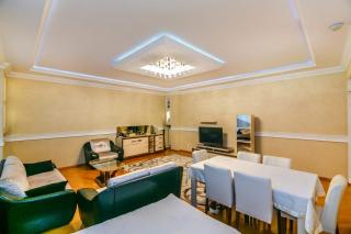 Lux Apartment in Targovi Nizami Street - Baku - 0