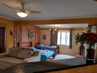 Flat e suítes com cozinha e churrasqueira - 9