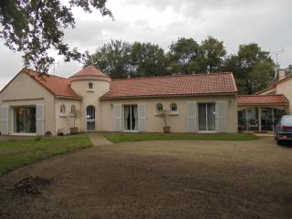 propriete avec piscine interieure et sauna - 5