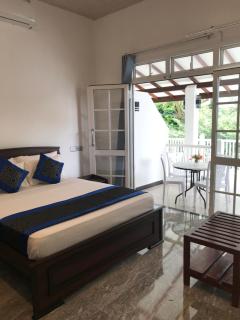 Duvi's Shelter Bungalow - Colombo - 8