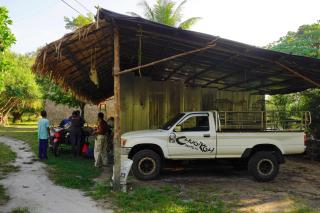 Mr. Chuoi Bar and Hut - Ko Phra Thong - 4