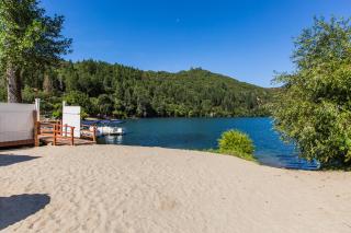 The Lodge at Blue Lakes - Upper Lake - 1
