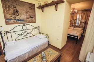 Ellis Full Guest House - 1