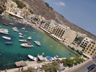 Minute walk to the beach - 2