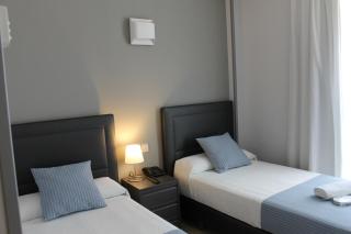 Hotel Barajas Plaza - 3