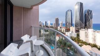 Oaks Gold Coast Hotel - 4