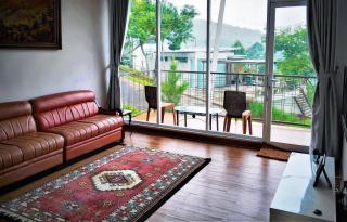 The Wiltshire Dago Pakar - Hillside Villa MAX 12 ORANG - Bandung - 2