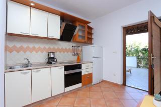 Family friendly apartments with a swimming pool Okrug Gornji, Ciovo - 16608 - 7