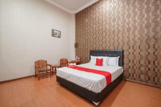 RedDoorz at Sedayu 2 Near Danau Toba Parapat - Parapat - 1