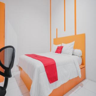 RedDoorz @ Jalan Sukabangun 2 Palembang - 0
