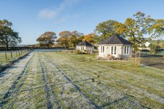 Dunroamin Lodges - 2