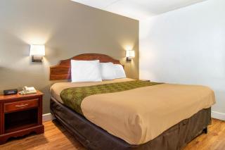 Econo Lodge Inn & Suites - Fort Oglethorpe - 2