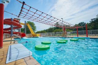 Bethpage Hewick Two-Bedroom Cottage 26 - Urbanna - 3