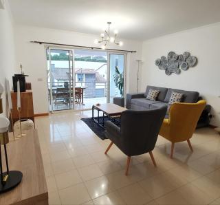 Black'nYellow Place - 3